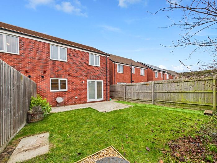 3 Bedroom Semi-Detached House For Sale In Clovelly Drive, Hampton Gardens, PE7