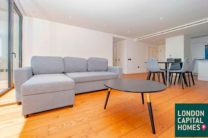3 Bedroom Flat To Rent In Emery Way, London, E1W