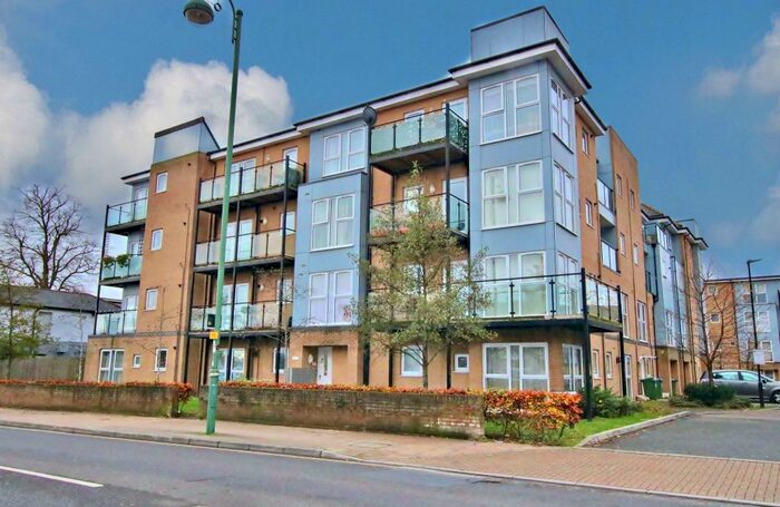 2 Bedroom Flat To Rent In Selby Place, Shirley, SO15