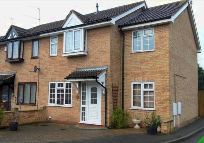 3 Bedroom Semi-Detached House To Rent In Swift Close, Mickleover, DE3