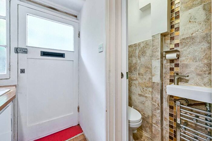 2 Bedroom Flat For Sale In Portpool Lane, Farringdon, London, EC1N