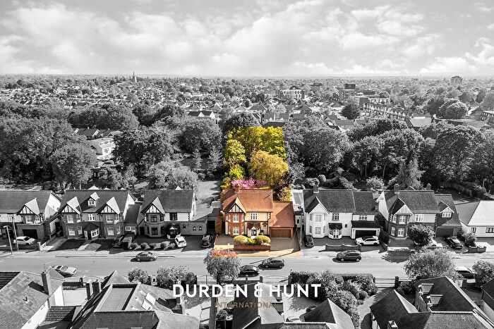 5 Bedroom Detached House For Sale In Emerson Park, RM11