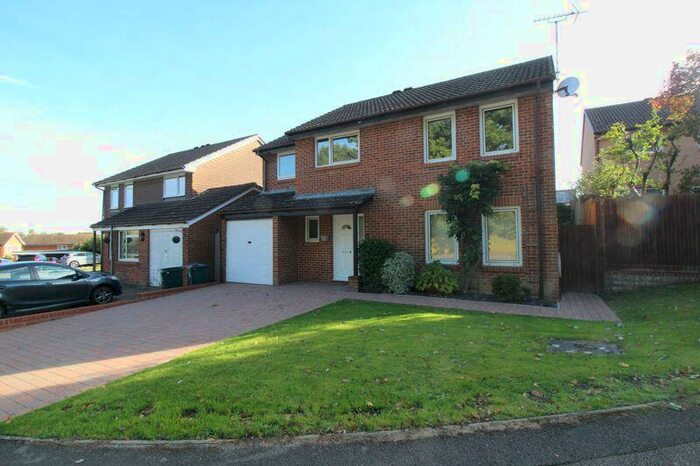 4 Bedroom Detached House To Rent In Chepstow Close, Crawley, RH10