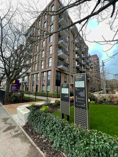 2 Bedroom Flat To Rent In Bakers Yard West, Huntley Wharf, Reading, RG1