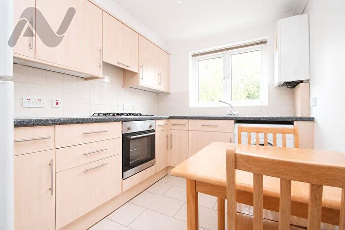 2 Bedroom Flat To Rent In Sussex Way, Archway, London, N19