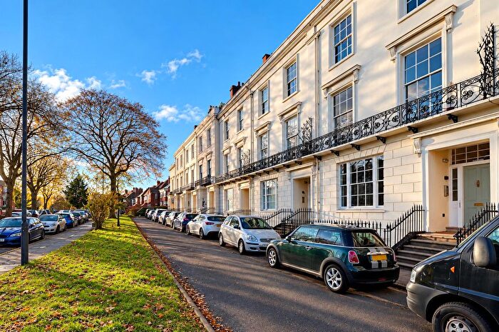 2 Bedroom Flat To Rent In Warwick Place, Leamington Spa, CV32