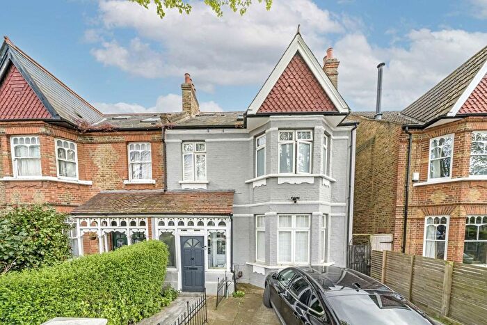 6 Bedroom Property For Sale In St. James Avenue, West Ealing, W13