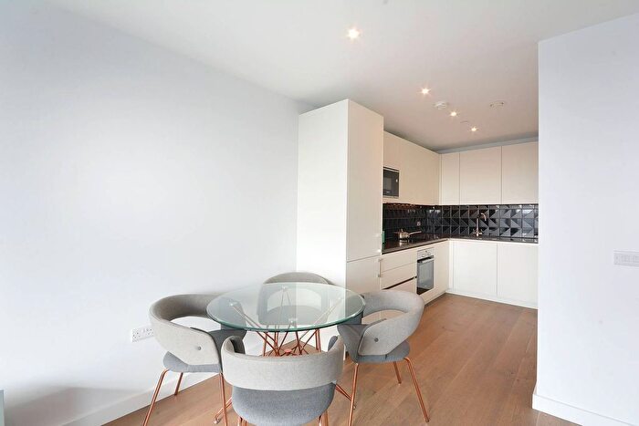 1 Bedroom Flat To Rent In Deacon Street, Elephant And Castle, London, SE17