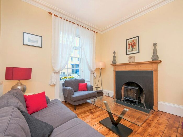 2 Bedroom Flat To Rent In Pitt Street, Edinburgh, EH6