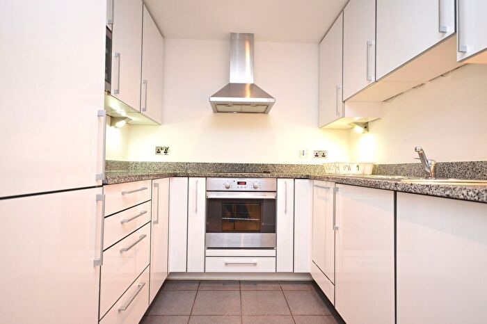 1 Bedroom Flat To Rent In Western Gateway, Docklands, E16