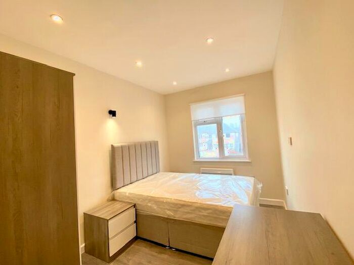 Studio To Rent In Rose Hill, Oxford, OX4