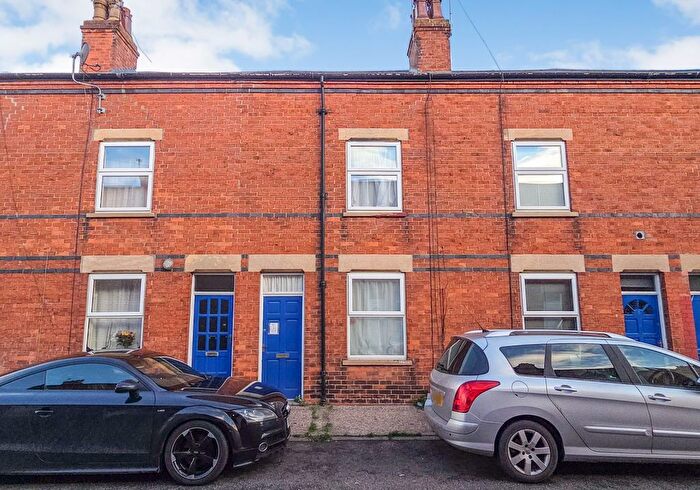 3 Bedroom Terraced House For Sale In Cross Street, Skegness, Lincolnshire, PE25