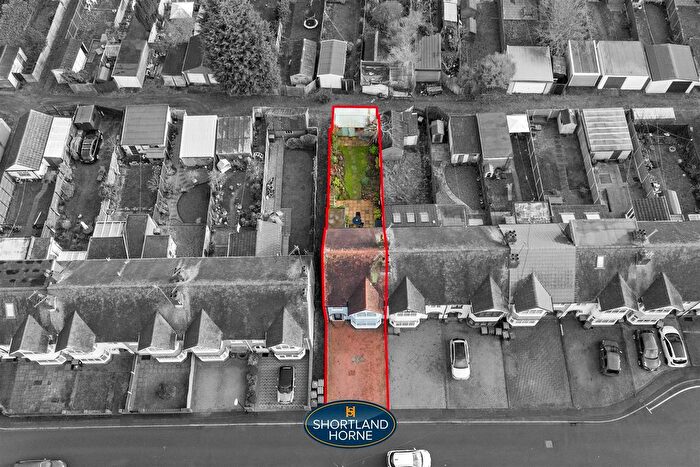 3 Bedroom End Of Terrace House For Sale In Grenville Avenue, Coventry, CV2