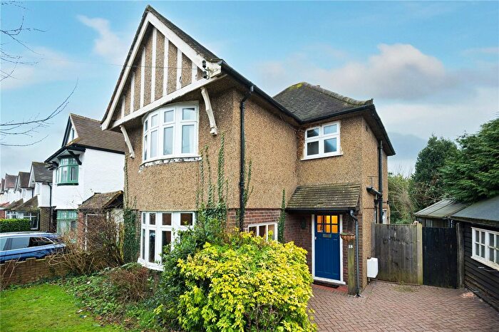 3 Bedroom Detached House For Sale In Tillingbourne Road, Shalford, Guildford, Surrey, GU4