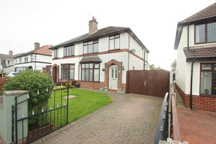 3 Bedroom Semi-detached House For Sale In Thamesdale, Whitby, Ellesmere Port, Cheshire., CH65