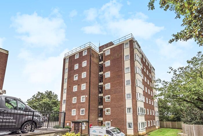 2 Bedroom Flat To Rent In Grasmere Road Bromley, BR1
