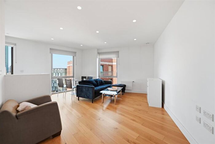 1 Bedroom Apartment For Sale In Bywell Place, Canning Town, E16