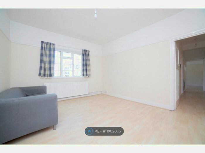 2 Bedroom Flat To Rent In Dover Court, London, SE10