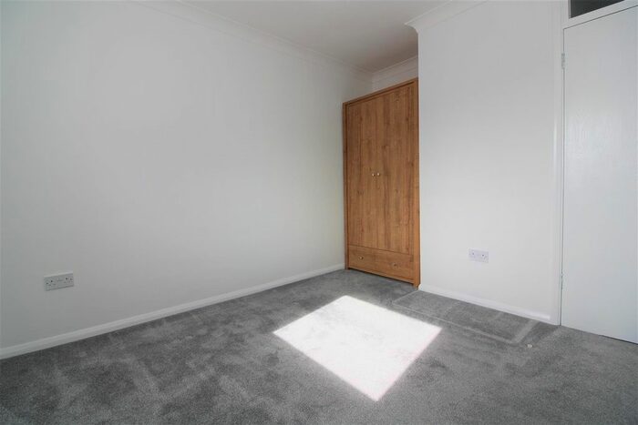 2 Bedroom Flat To Rent In Woodville Court, Bexhill-On-Sea, TN39