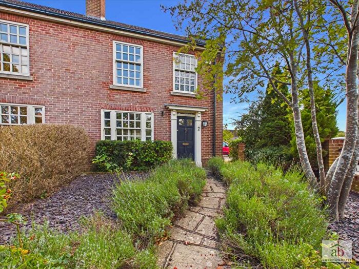 3 Bedroom Semi Detached House For Sale In Garrod Approach, Melton, IP12