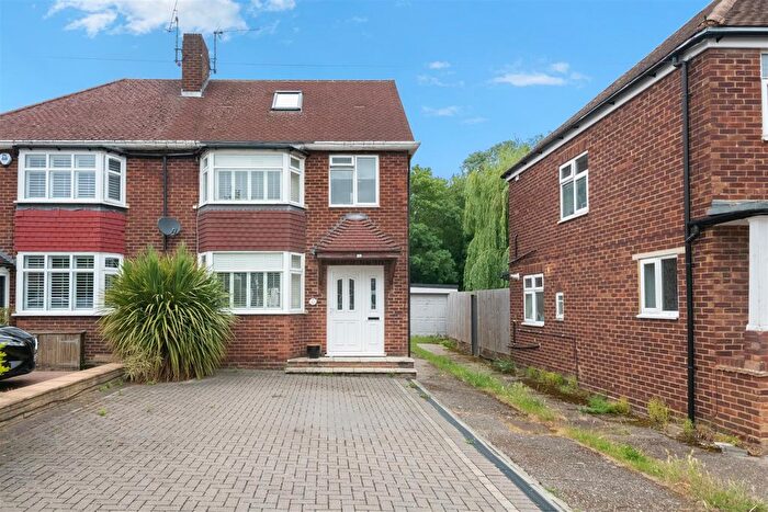 4 Bedroom Semi-Detached House For Sale In Arnold Crescent, Isleworth, TW7