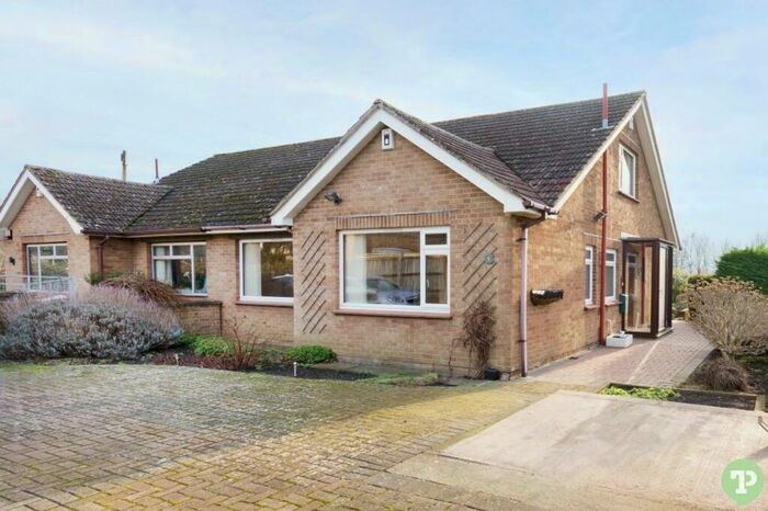 3 Bedroom Chalet To Rent In The Lane, Cuddesdon, OX44