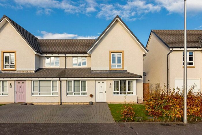 4 Bedroom Semi-Detached House For Sale In Bonnybridge Drive, Newcraighall, Edinburgh, EH15