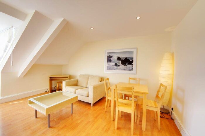 2 Bedroom Flat To Rent In Grosvenor Place, Jesmond, NE2
