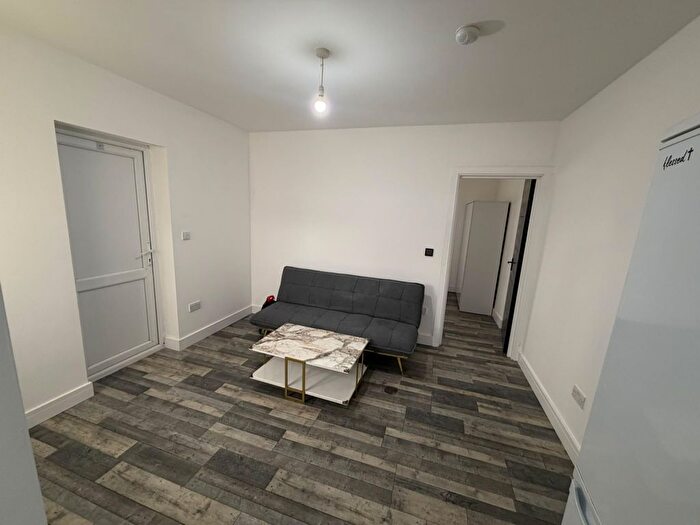 1 Bedroom Flat To Rent In Romford, RM6