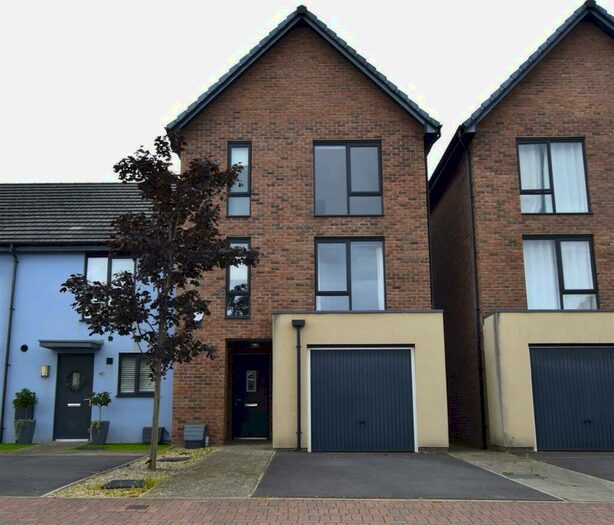 4 Bedroom Semi-Detached House To Rent In Portland Drive, Barry, CF62