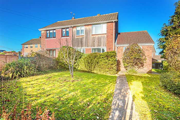 3 Bedroom Semi-Detached House For Sale In Digby Close, Kimberworth, S61