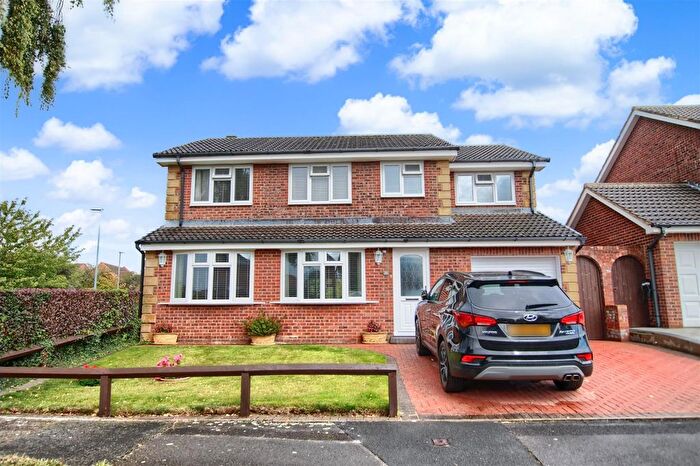 4 Bedroom Detached House For Sale In Warbler Close, Ingleby Barwick, TS17
