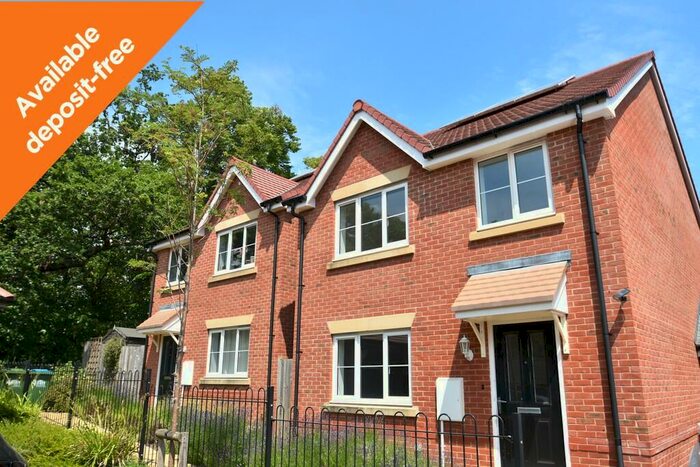 4 Bedroom Link Detached House To Rent In Prospect Road, Itchen, SO19