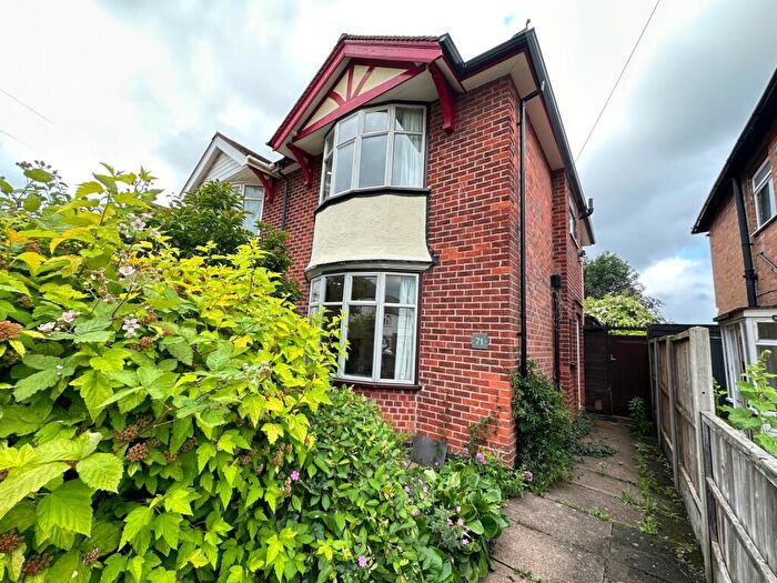 3 Bedroom House To Rent In Parklands Drive, Loughborough, LE11