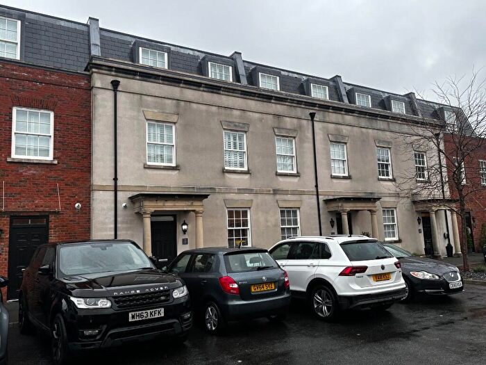 5 Bedroom Terraced House To Rent In Weevil Lane, Gosport, Hampshire, PO12