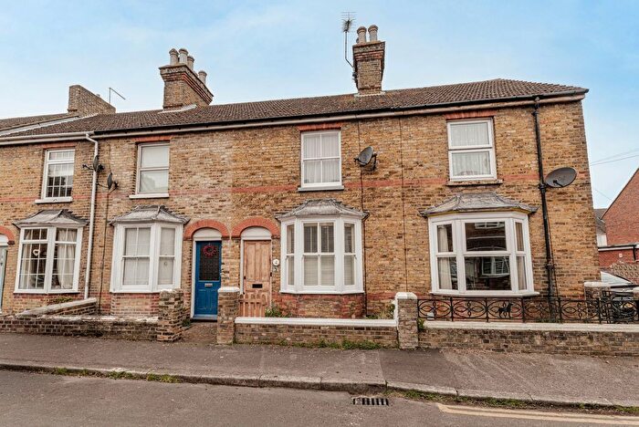 3 Bedroom Terraced House For Sale In Kings Road, Faversham, ME13