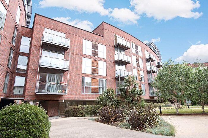 2 Bedroom Flat To Rent In The Heart, Walton-on-Thames, KT12