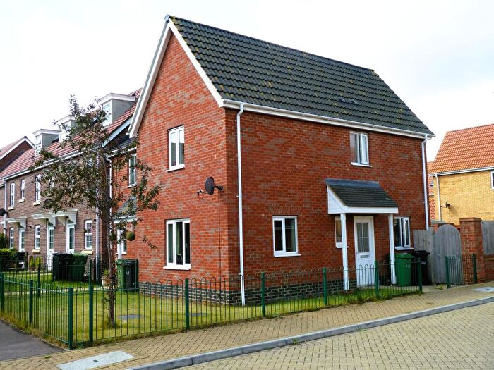 2 Bedroom End Of Terrace House To Rent In Bullfinch Drive, Harleston, IP20