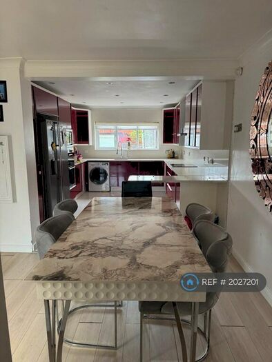 4 Bedroom End Of Terrace House To Rent In Stainton Road, Enfield, EN3