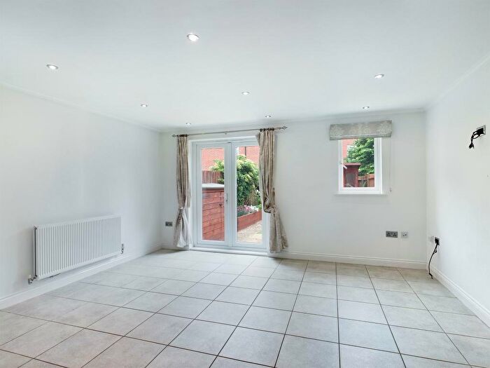 4 Bedroom Terraced House To Rent In Skippetts Gardens, Cranbourne, Basingstoke, RG21
