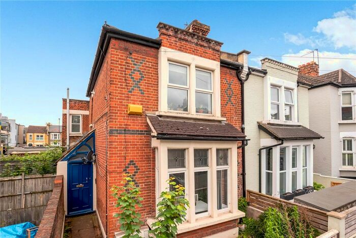 Studio To Rent In Hazeldon Road, London, SE4