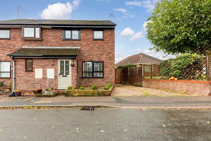 3 Bedroom Semi Detached House For Sale In Greenacre Close, Brundall, Norwich, NR13