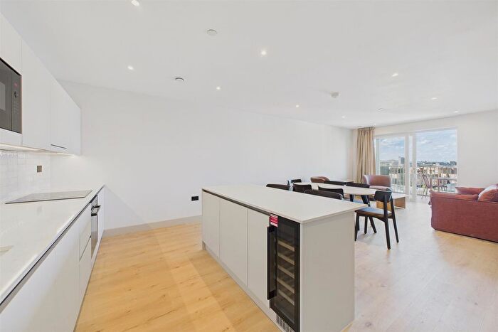 3 Bedroom Flat To Rent In Draycote House, London, NW9