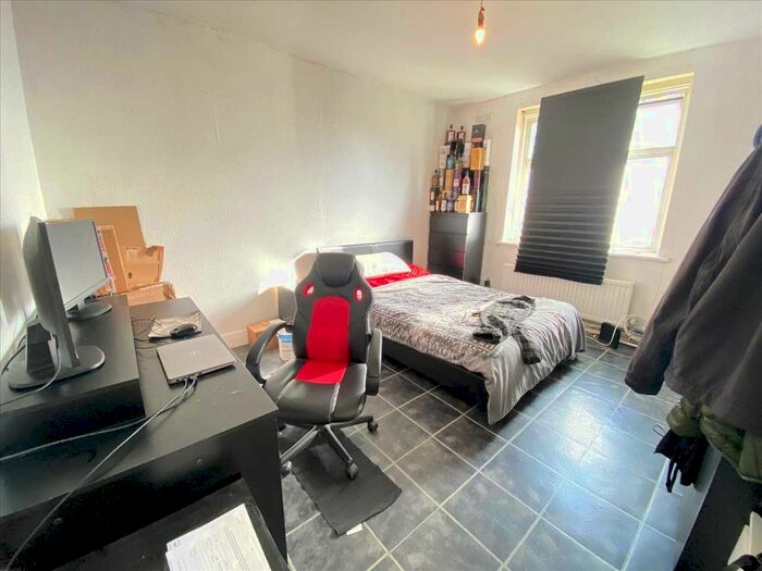 1 Bedroom Studio To Rent In Boston Road, London, W7