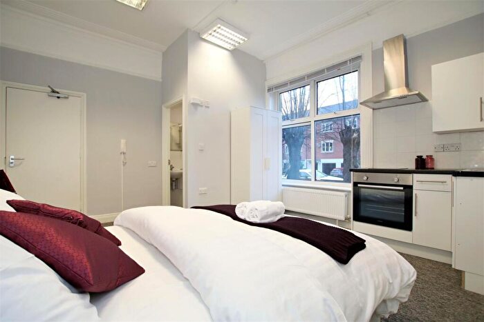 Apartment To Rent In Harlesden Road, Willesden, London, NW10