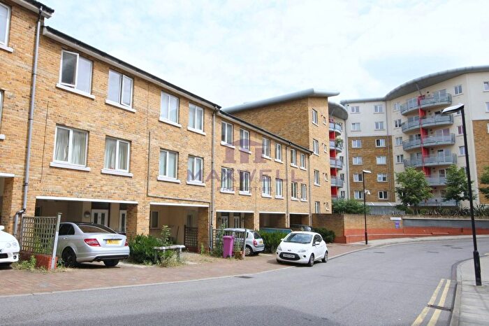 4 Bedroom Terraced House To Rent In Pancras Way, Bow, London, E3