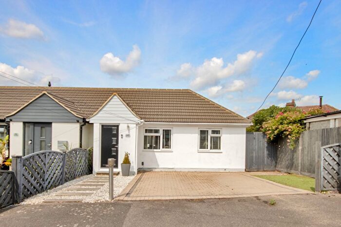 2 Bedroom Bungalow For Sale In New Road, South Darenth, Dartford, Kent, DA4