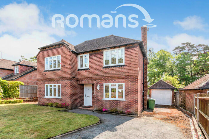 3 Bedroom Detached House To Rent In Beech Ride, GU47