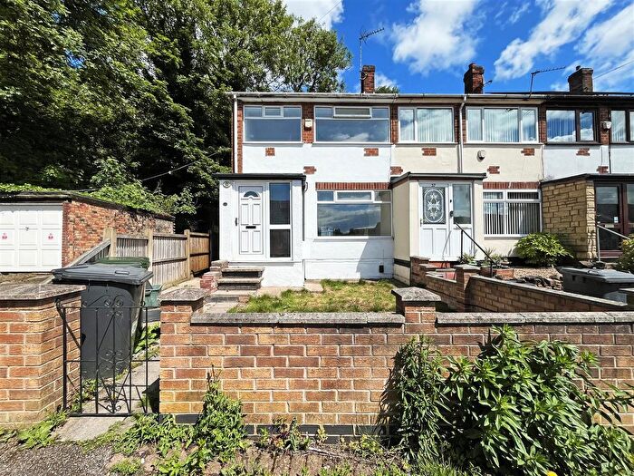 3 Bedroom End Of Terrace House To Rent In Maycroft Gardens, Carlton, Nottingham, NG3