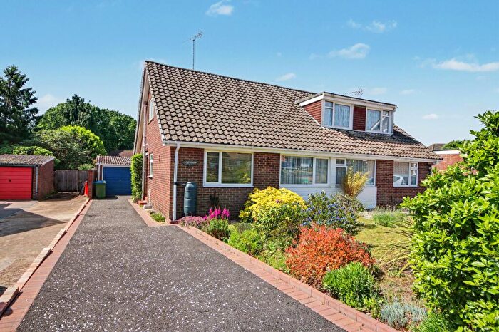 3 Bedroom Semi-Detached Bungalow For Sale In The Grove, Sholing, SO19
